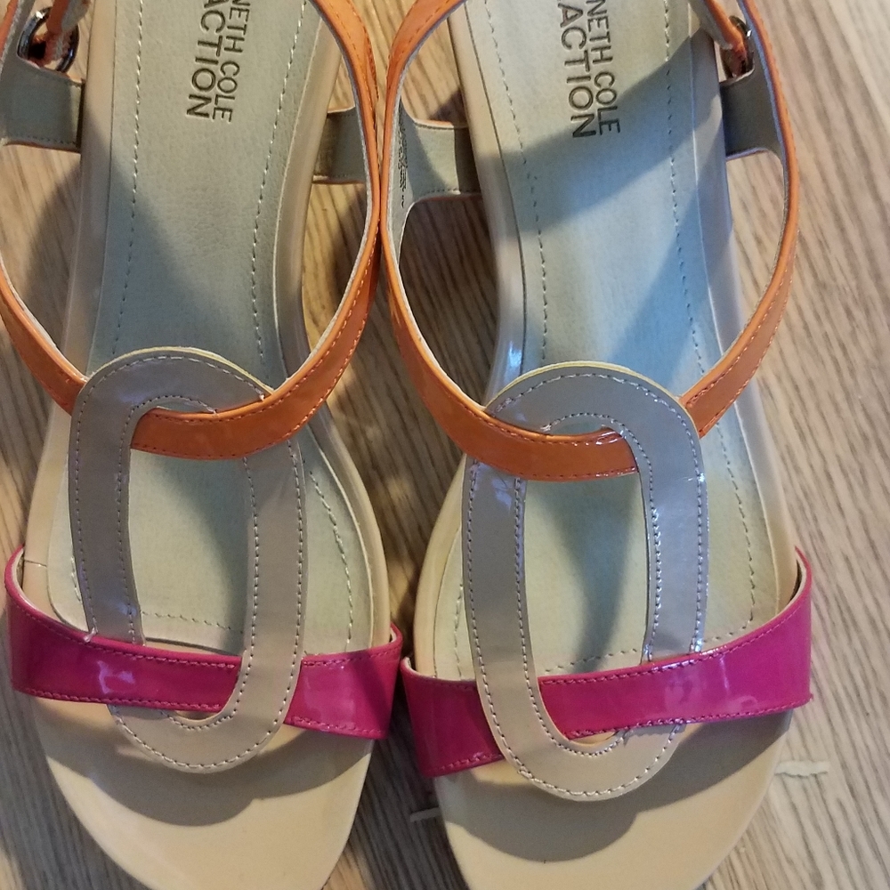 Kenneth Cole fuschia orange wedge sandals